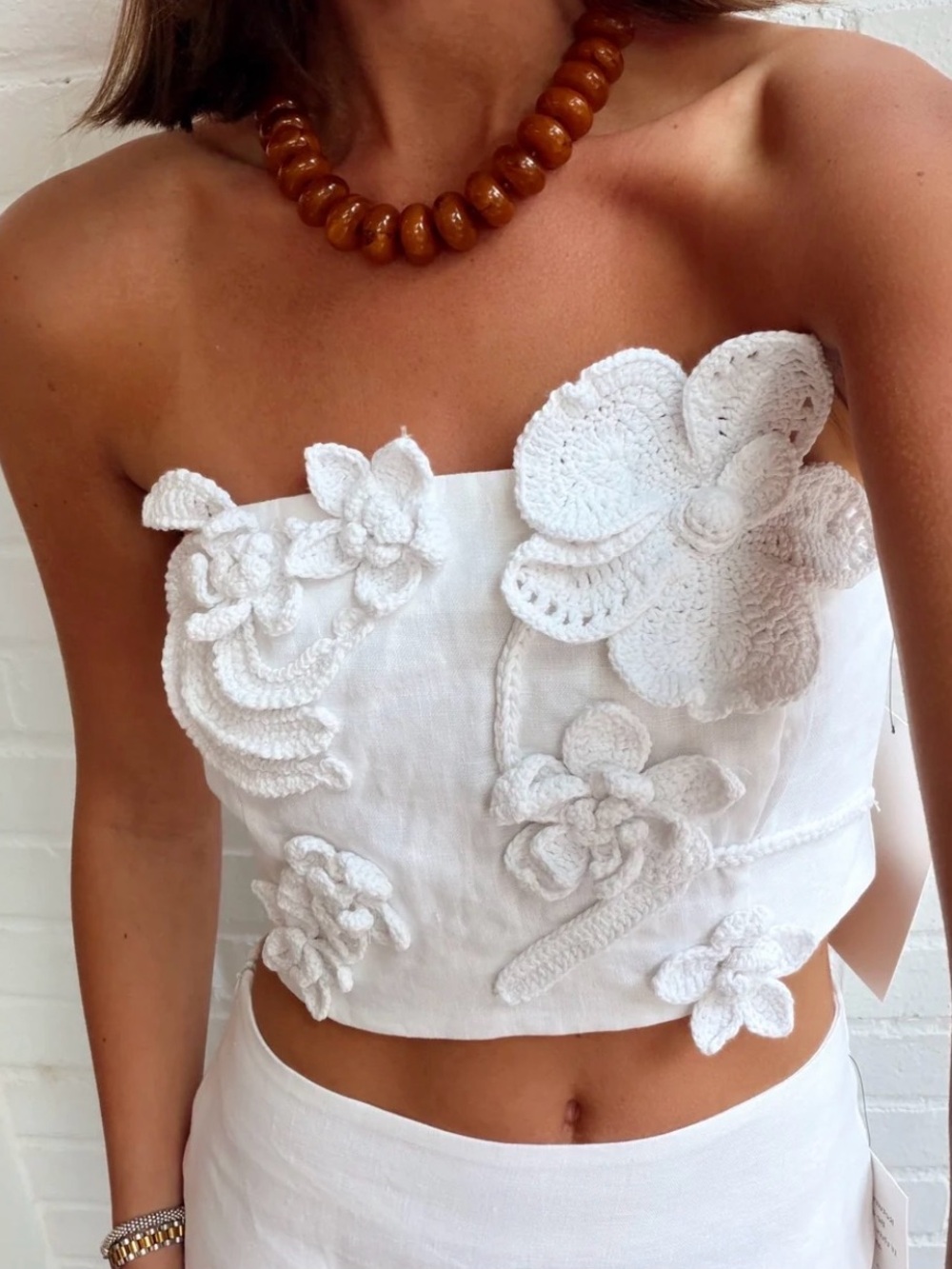 NWT Endless Rose White Crochet Floral Appliqué Strapless Crop Top Size Small - Picture 2 of 9
